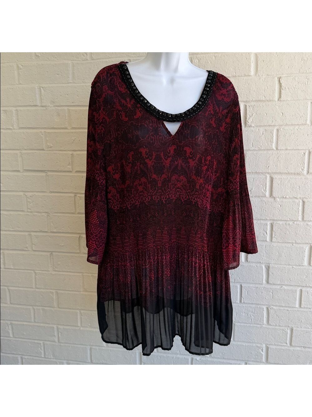 Catherines Micro-Pleated Flared Sleeve, Studded Red & Black Ombre Tunic, Size 2X
